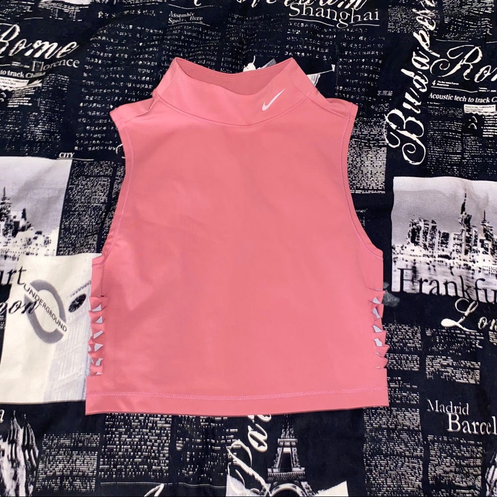 Nike pro crop top